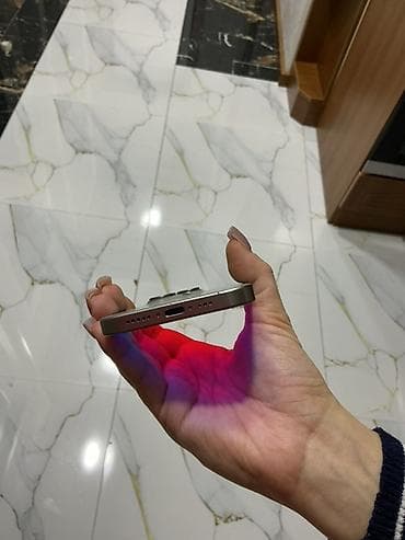 apple 8 pulus: IPhone 14 Pro, Gümüşü, Qırıq — 6