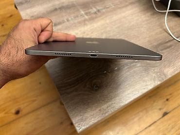 Планшеты: Apple iPad Pro (11") planşet Xüsusiyyətlər: - Model: iPad Pro 11 pro — 4