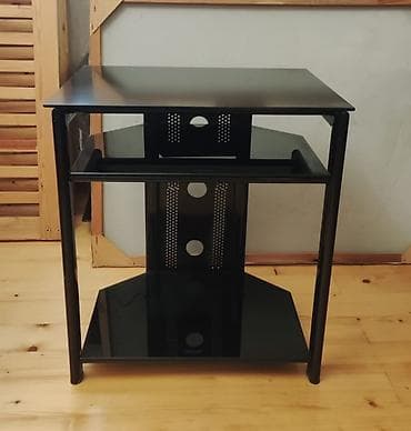 tv box mini: Televizor altı — 1