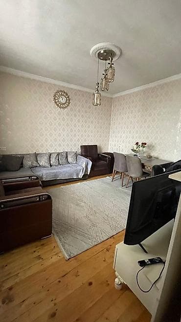 gunesli kiraye ev: Binəqədinin mərkəzi 182 saylı məktəbə 50metr məsafədə,hər bir şəraitli — 3