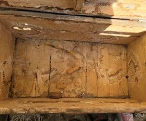 İnformatika: Məhsul: Köhnə taxta sandıq (retro üslub) Təsvir: - Material: Taxta — 1