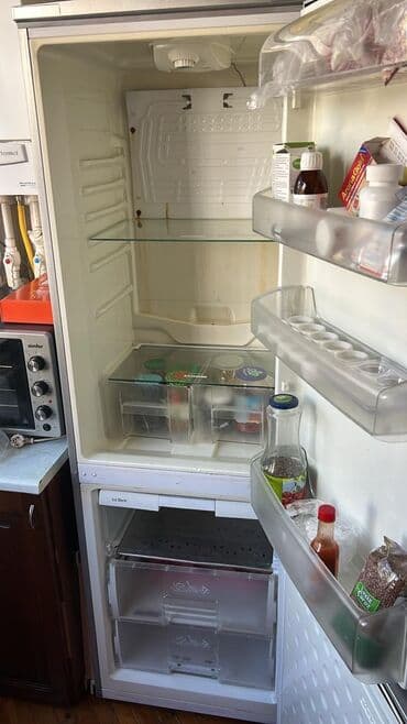 Техника для напитков: 2 двери Beko Холодильник Продажа, цвет - Серебристый — 4