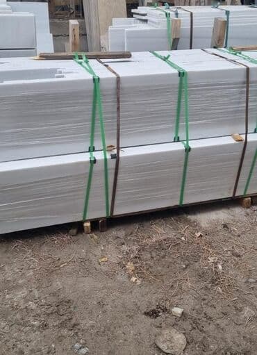 qranit kafel: Mermer qrabit Bu boz rəngli, yonulmuş səkilər və ya bordürlərdir — 10