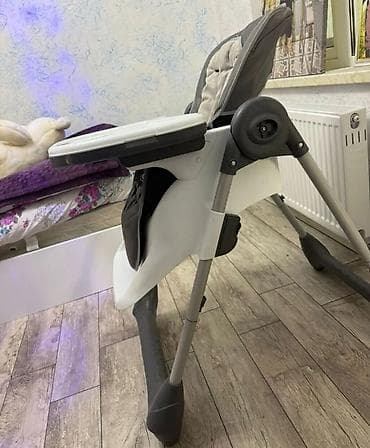 Uwaq stolu yaxsi veziyyetde qiymet son.Unvan Badamdart — 2