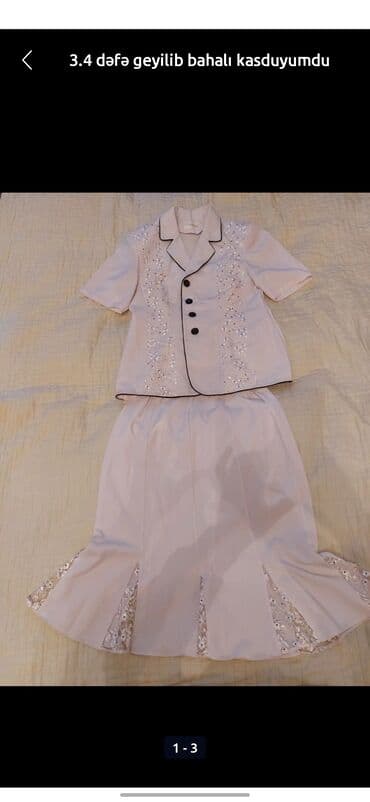 hazır hicablar: Bu zərif qadın kokteyl donu parlaq qırmızı rəngdə və axıcı parça ilə — 10