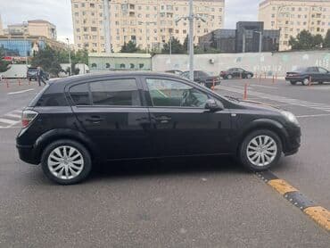 audi tt qiyməti: Opel Astra: 1.4 l | 2009 il 310000 km Hetçbek — 4