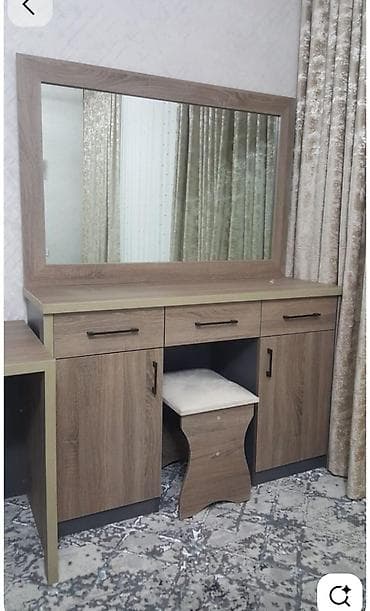 Geniş güzgülü makiyaj masası dəsti - Material: ağac teksturalı