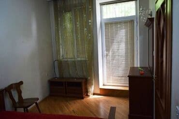 9 ci mikrorayon satilan evler: Bakı, 3 otaqlı, Köhnə tikili, m. 28 may, 90 kv. m — 6