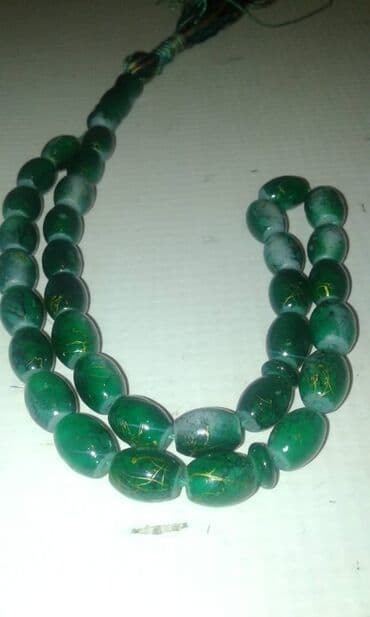 uzuk satışı: Təsbəhlər satılır. Biri 10 manat — 12