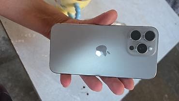 white: IPhone 15 Pro, White Titanium, Face ID — 2