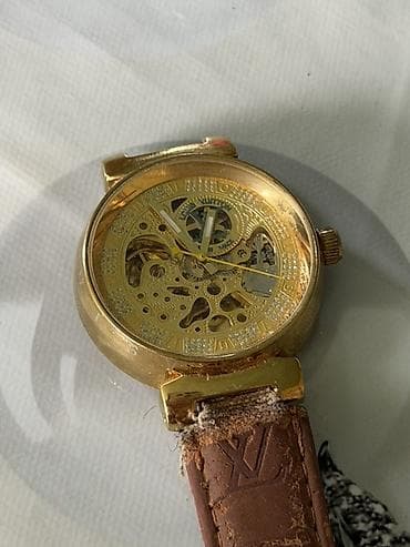 saat romanson: İşlənmiş, Qol saatı, Louis Vuitton, rəng - Qızılı — 1