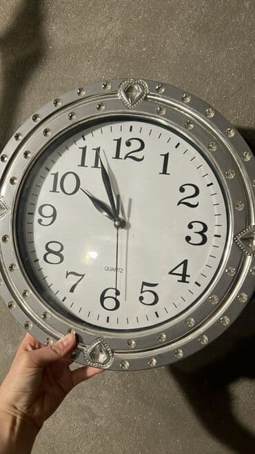 topdan saat: Divar saatları, Mexaniki, Saniyə əqrəbi — 1