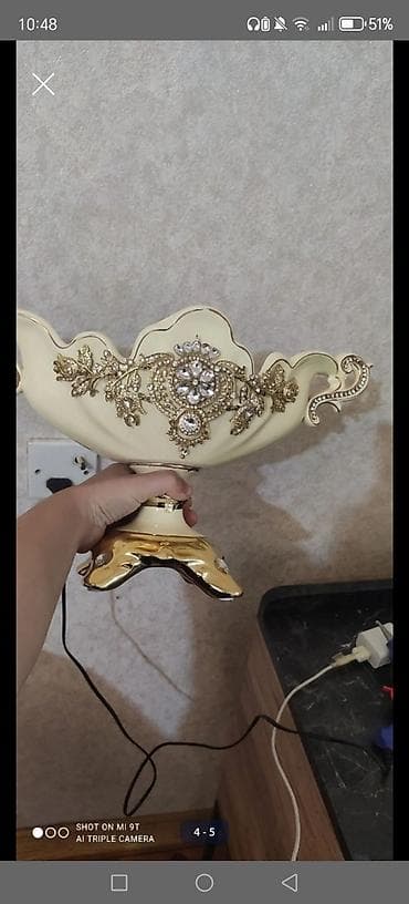 kubik daş: Dekorativ keramika meyvə/gül qabı – barokko üslubunda - Material — 2