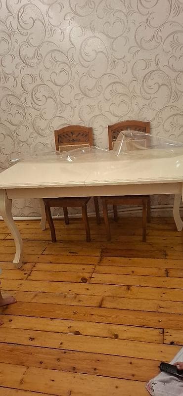kapron stul: Qabaq stolu 90 manat islənmiş — 2