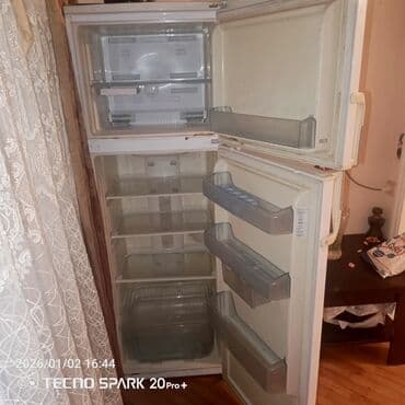 Kulonlar: 2 qapılı Beko Soyuducu Satılır, rəng - Ağ — 2