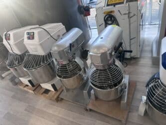 ət çəkən maşın qiyməti: Krem karamel üçün mikserlər
10 litr 900 azn
20 litr 1150 azn — 5