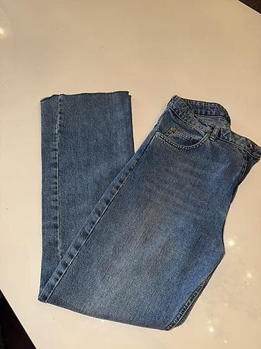 Cinslər: Her bir cins az geyinilib. Asosdan alinib hamisi. 40 olcudur. Belden — 8