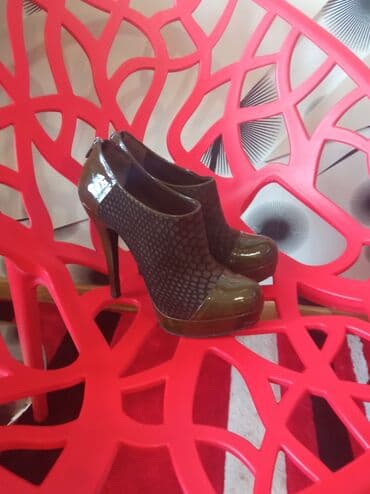 Ölçü: 38, rəng - Qəhvəyi, İşlənmiş lalafo.az -da Ölçü: 38, rəng - Qəhvəyi, İşlənmiş