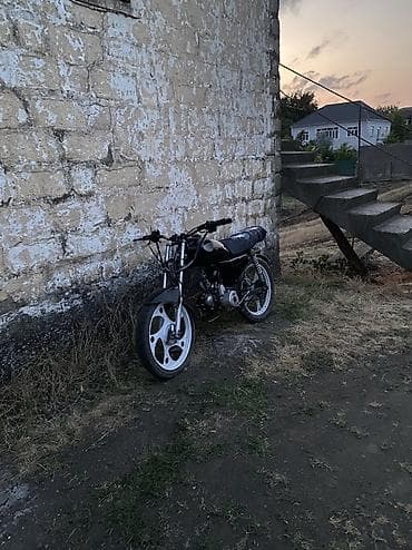 gurcustan ford bazari: AF50 SATILIR 80 CC BÖYÜK KUBNAN BARTER EDİREM ÜSTÜNDE QOZ KİMİ AYFON — 2