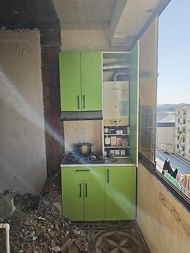 sumqayitda ev: Mətbəx mebeli dəsti - Dizayn: Ağ rəngli, L-formalı qoşalaşmış skaflar — 9