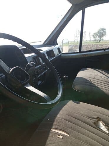 soyuducu maşınlar: Yükdaşıma üçün kiçik tonnajlı yük avtomobili - Kuzov: taxta bortlu — 3