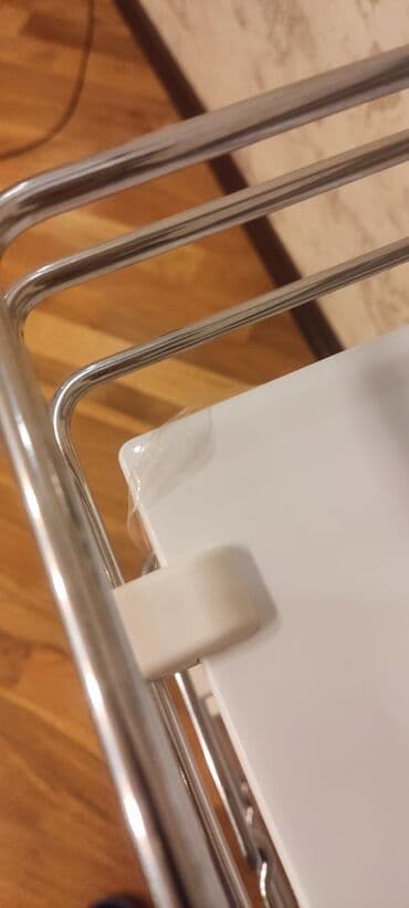 mətbəx rəfi: Mətbəx üçün mebelə qurulan polkalar. Dərinlik 55 hündürlük 105 qapaq — 13