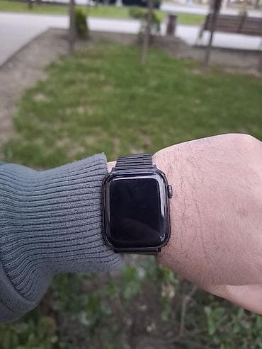 телефон домашний: Б/у, Смарт часы, Apple, Сенсорный экран, цвет - Черный — 1