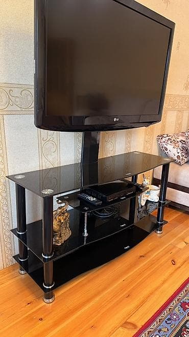 televizor pastavka lari: Düz TV altlığı, Polkalı, Şüşəli — 3