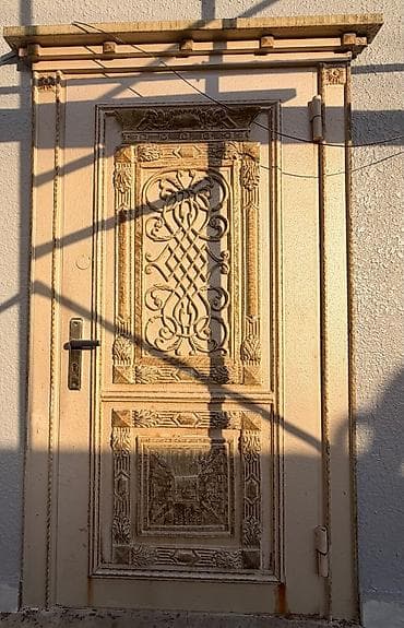 Məhsul: Dəmir giriş qapısı (kəmərli naxışlı) orta hissələri almunumla — 2