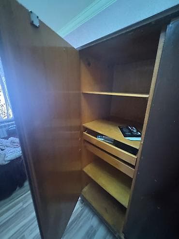 Другая мебель: Гардеробный шкаф — 1