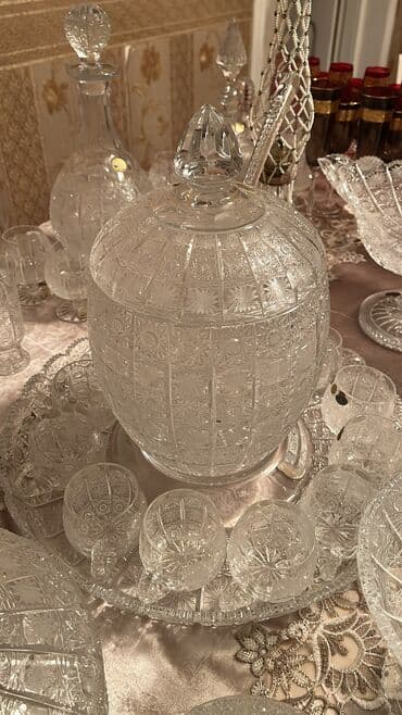 yuxuda qab qaşıq yumaq: Kristal süfrə dəsti - Zərif naxışlı, kəsim ornamentli iri kristal — 38