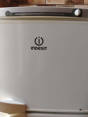 yeni suraxani: İşlənmiş 2 qapılı Indesit Soyuducu Satılır, rəng - Bej — 2