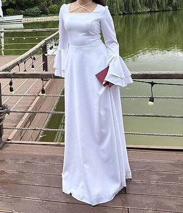 yeni toy paltarları: Ağ rəngli, uzun ziyafət/nikah geyimi Qeyd. 1 dəfə nikah üçün — 1