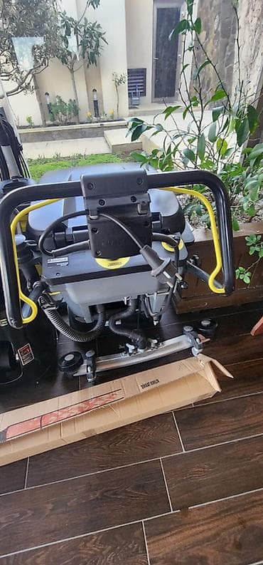Şlanqlar: Karcher Professional yer yuyucu-soran maşın - Brend/model: Karcher — 1