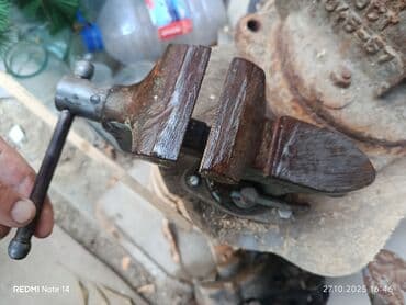 vint: Metal işləri üçün stolüstü qısqac (mengene) - Material: tam metal — 1