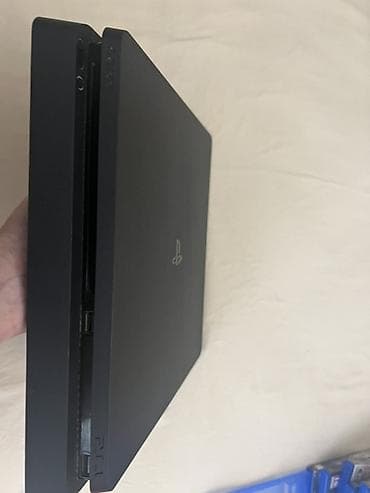 sert disk: PlayStation 4 Slim oyun dəsti Komplekt: - PS4 Slim konsolu (qara — 3