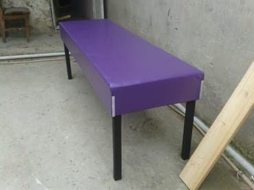 Masaj stolu teze mohkem her reng kojalar ve yumusaq baw terefi qalxib