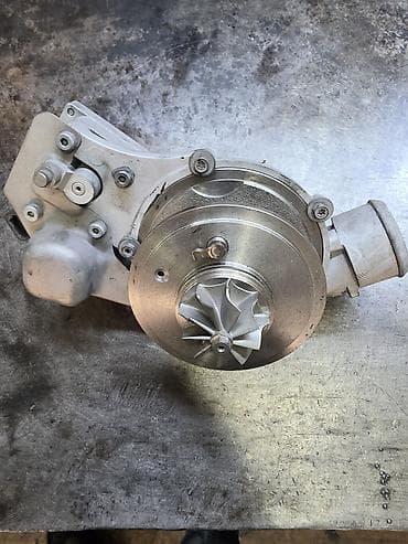 Turbo kompressor (turbin) avtomobil mühərriki üçün nəzərdə tutulmuş