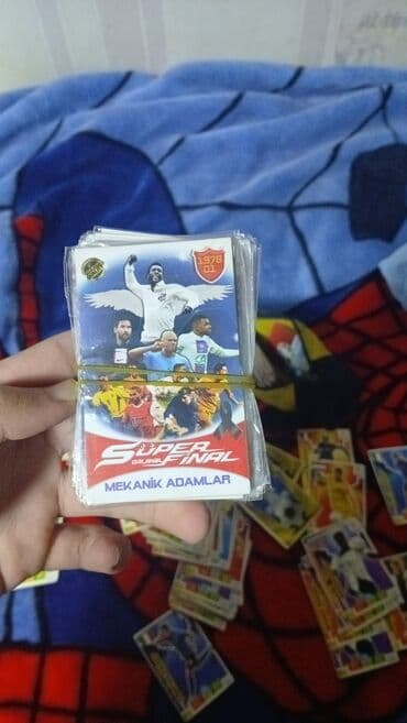 imzalı futbol topu: Emre Mor futbol kartları kolleksiyası. Bu kartlar müxtəlif klublarda — 24