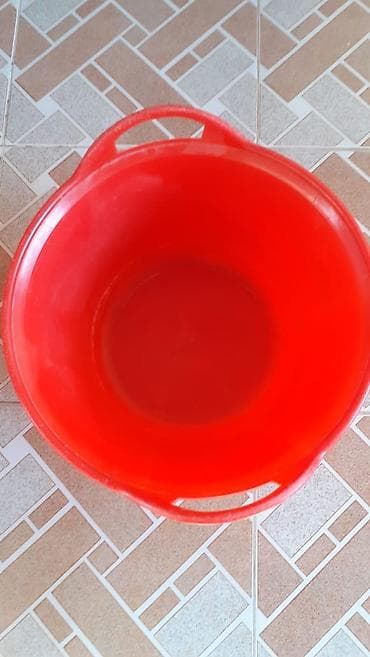 Plasmas tas balaca 5 manat boyuk 10 manat boyuk berk plastikdendi