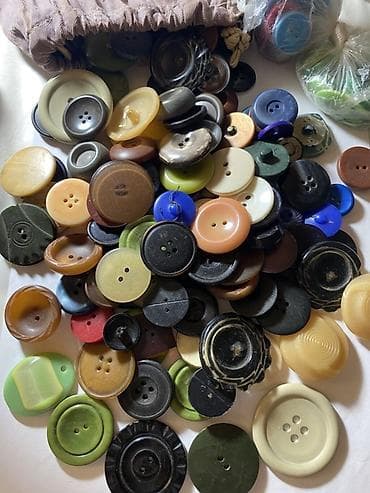 Müxtəlif növ düymələr 60-70 ilindi - Qarışıq materiallar: plastik
