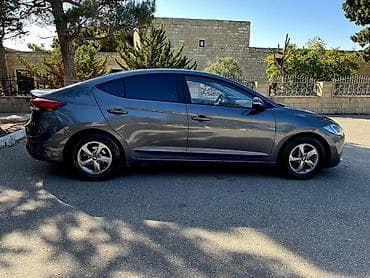 raf masin: Hyundai Avante: 1.6 l | 2017 il Sedan — 4