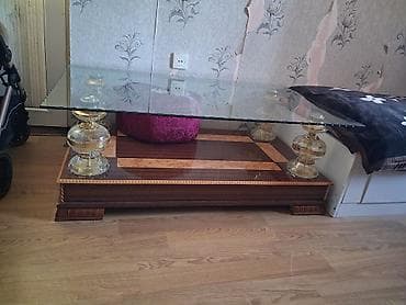 Jurnal masası, Açılmayan, Şüşə, Kvadrat masa