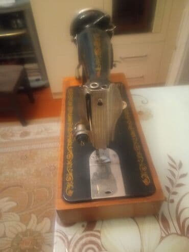 купить измельчитель сена бу: Tikiş maşını — 2