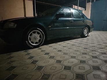 kros moto: Mercedes-Benz 240: 2.4 l | 1998 il Sedan — 5