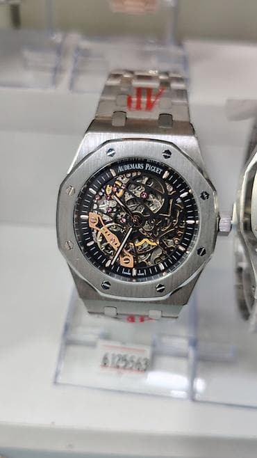 Qol saatları və aksesuarlar: Məhsul: Audemars Piguet Royal Oak saatları (bir neçə variant) — 5