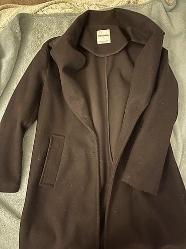Пальто: Пальто, Bershka, M, цвет - Черный — 1
