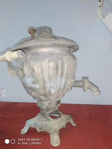 yoqa mat: Klassik metal samovar - Material: tökmə metal/gümüşü rəngli korpus — 2