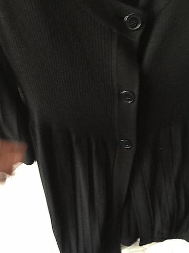 Кофты, свитеры: Uzun jaket 10 manata 42-44 razmer ideal veziyeetdedi — 3