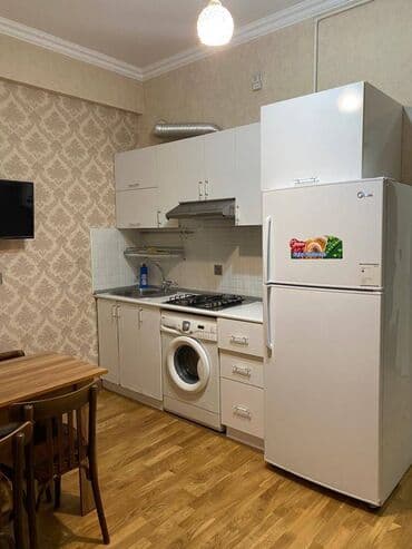 ilkin ödənişi 10000 olan evlər: 1 otaqlı, Yeni tikili, 35 kv. m — 6